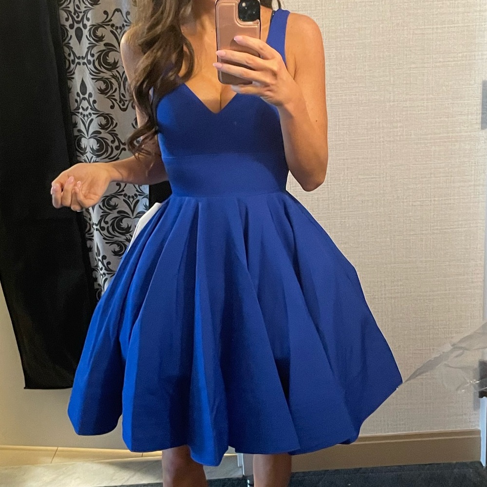 EUC mac duggal blue dress Sz 0 fit and flare